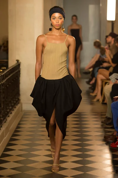 Look 10